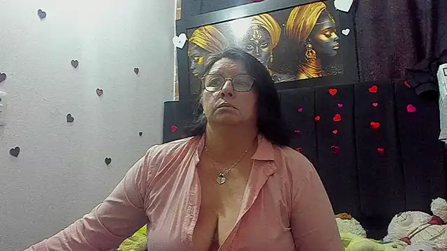Evaaross 2345 online show from July 10, 2026, 8:55 pm