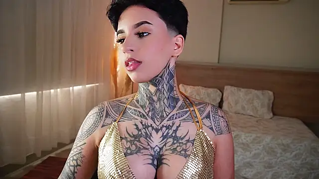 Snapshot of AliceShazaham_ chatting on October 18, 2025, 3:46 pm AliceShazaham  online show from October 18, 2025, 3:46 pm