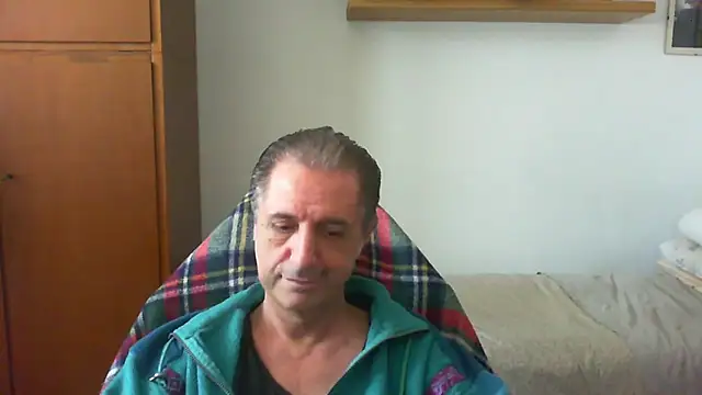 lliuk70mi online show from April 11, 2026, 12:42 pm