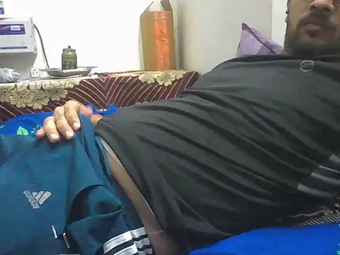 Snapshot of Desiboy_525 chatting on November 1, 2025, 9:06 pm Desiboy 525 online show from November 1, 2025, 9:06 pm