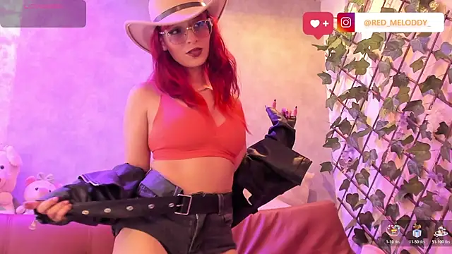 Snapshot of RedMeloddy chatting on February 13, 2026, 9:22 pm RedMeloddy online show from February 13, 2026, 9:22 pm