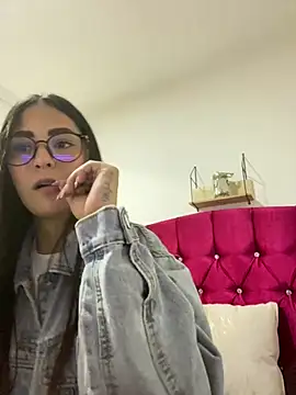 Snapshot of CAM_21X chatting on January 21, 2025, 12:50 pm CAM 21X online show from January 21, 2025, 12:50 pm