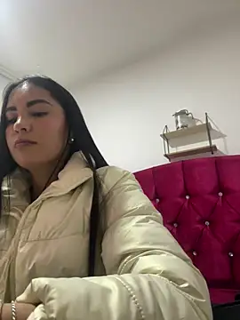 Snapshot of CAM_21X chatting on January 22, 2025, 12:38 pm CAM 21X online show from January 22, 2025, 12:38 pm