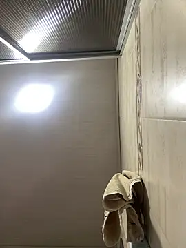 Snapshot of CAM_21X chatting on February 14, 2025, 11:21 am CAM 21X online show from February 14, 2025, 11:21 am