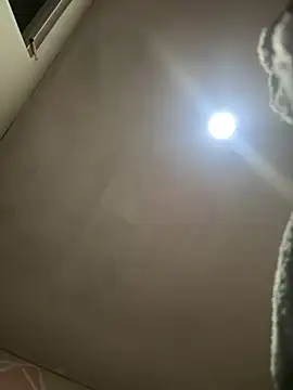 Snapshot of CAM_21X chatting on March 14, 2025, 9:14 am CAM 21X online show from March 14, 2025, 9:14 am