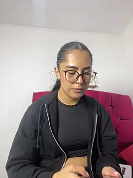 Snapshot of CAM_21X chatting on March 17, 2025, 1:29 pm CAM 21X online show from March 17, 2025, 1:29 pm