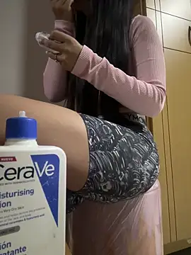 Snapshot of CAM_21X chatting on March 21, 2025, 10:06 am CAM 21X online show from March 21, 2025, 10:06 am