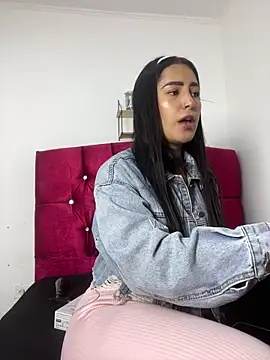 Snapshot of CAM_21X chatting on March 21, 2025, 1:12 pm CAM 21X online show from March 21, 2025, 1:12 pm