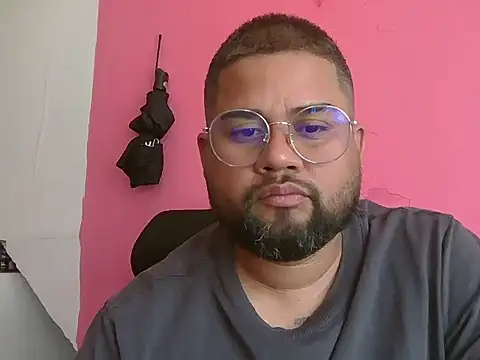 GABRIELGARCIA1313 online show from January 18, 2026, 5:50 pm