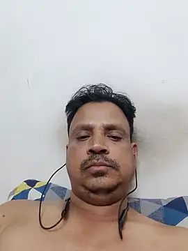 Snapshot of Raj1043 chatting on February 13, 2025, 6:38 pm Raj1043 online show from February 13, 2025, 6:38 pm