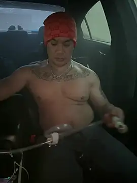 Snapshot of EatMyCake831 chatting on January 7, 2025, 3:44 pm EatMyCake831 online show from January 7, 2025, 3:44 pm