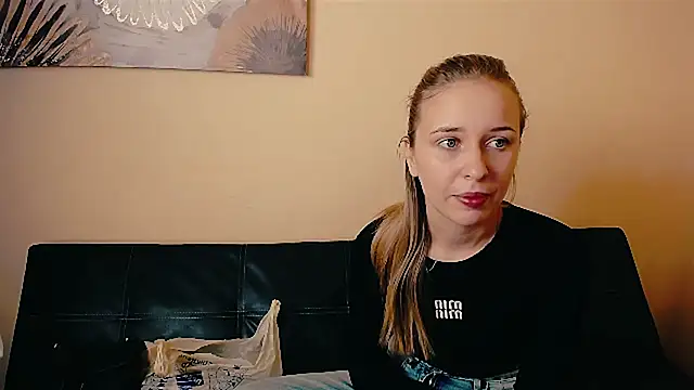  Nicole new online show from March 25, 2026, 10:21 am