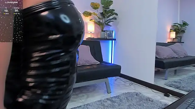 Aixaa charles online show from January 9, 2025, 11:58 am