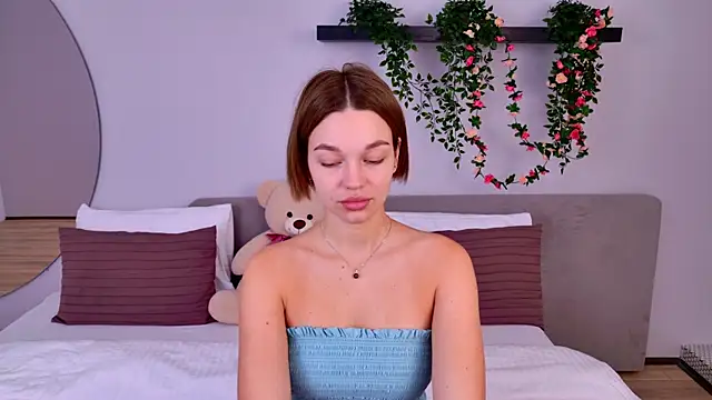 DanaLoved online show from February 12, 2025, 7:44 am