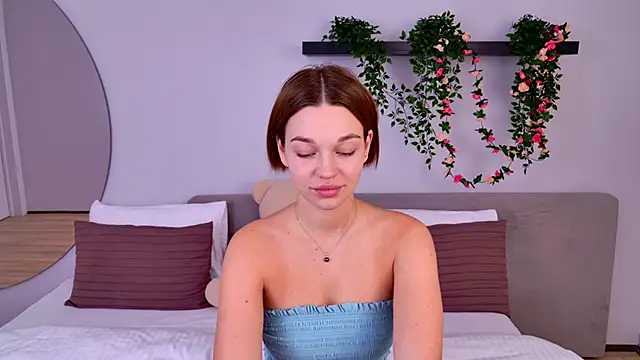 DanaLoved online show from February 12, 2025, 11:18 am