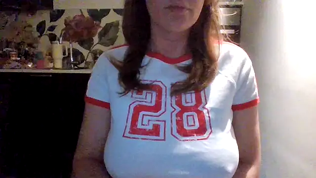 Nina24 online show from February 28, 2025, 8:07 pm