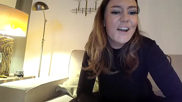 Nina24 online show from March 15, 2025, 8:54 pm