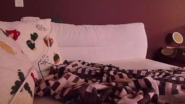 Nina24 online show from September 14, 2025, 7:57 pm