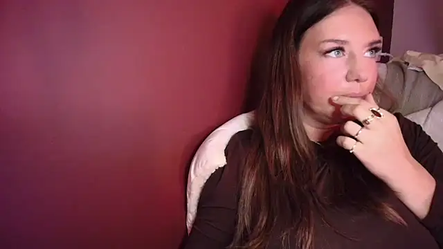 Nina24 online show from September 18, 2025, 7:49 pm