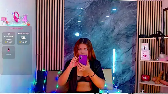 Isalombardi online show from November 28, 2025, 3:42 am