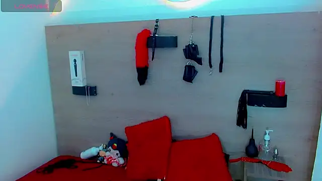 Isalombardi online show from April 15, 2026, 2:35 pm