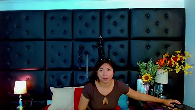 Snapshot of Isalombardi chatting on June 17, 2026, 2:47 am Isalombardi online show from June 17, 2026, 2:47 am