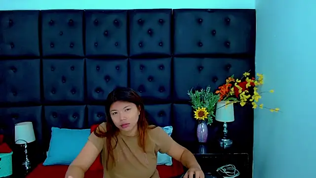Snapshot of Isalombardi chatting on June 19, 2026, 2:27 am Isalombardi online show from June 19, 2026, 2:27 am