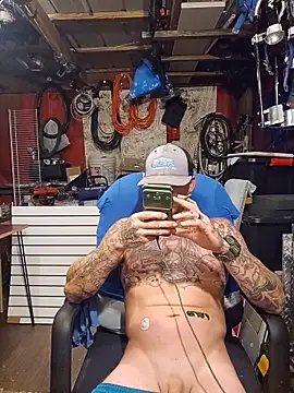 Snapshot of jtw14 chatting on September 27, 2025, 4:39 am jtw14 online show from September 27, 2025, 4:39 am