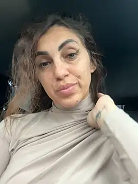 EmaSkyes online show from November 5, 2025, 7:30 am