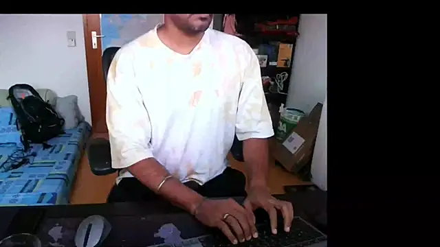 Snapshot of pleasure_5844 chatting on November 12, 2025, 1:55 pm pleasure 5844 online show from November 12, 2025, 1:55 pm