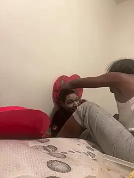 Snapshot of honeybrow chatting on February 16, 2025, 5:37 am honeybrow online show from February 16, 2025, 5:37 am