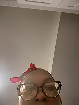 honeybrow online show from March 21, 2026, 1:48 pm