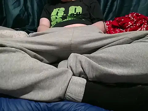 krissraw online show from October 31, 2025, 3:40 am