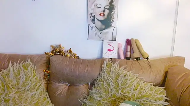 Snapshot of hinataleecs chatting on February 1, 2025, 7:47 am hinataleecs online show from February 1, 2025, 7:47 am