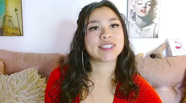 Snapshot of hinataleecs chatting on February 5, 2025, 11:12 am hinataleecs online show from February 5, 2025, 11:12 am