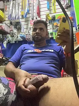 Sheik z o online show from November 13, 2025, 10:41 pm