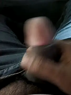 Snapshot of Mmm992170 chatting on January 21, 2025, 11:35 am Mmm992170 online show from January 21, 2025, 11:35 am