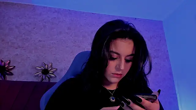 LorenaStevens online show from October 13, 2025, 12:49 pm