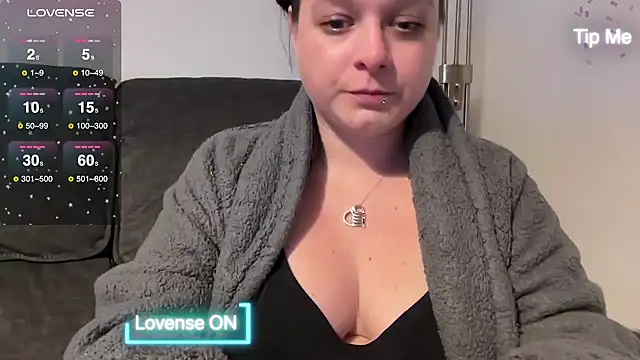 Snapshot of NaughtyWifeUK chatting on February 16, 2025, 11:16 pm NaughtyWifeUK online show from February 16, 2025, 11:16 pm