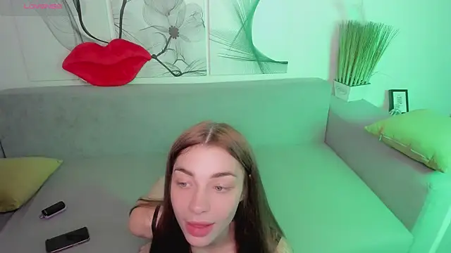 AngelinaWett online show from July 13, 2026, 1:14 pm