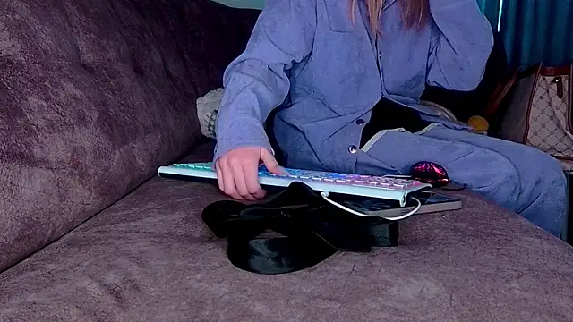 Snapshot of AgnesMillerS chatting on December 17, 2024, 10:23 am AgnesMillerS online show from December 17, 2024, 10:23 am