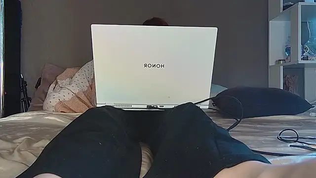 AgnesMillerS online show from March 10, 2026, 9:25 am