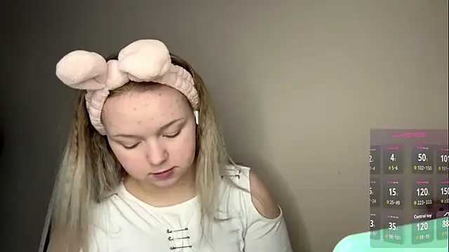 ZaraCreedon online show from February 23, 2026, 5:05 am