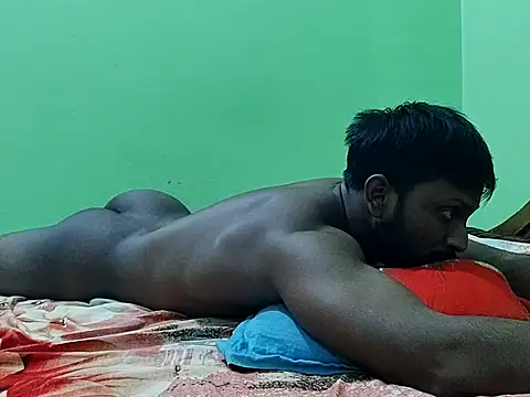 Snapshot of HunkyAriyan chatting on September 14, 2025, 3:44 pm HunkyAriyan online show from September 14, 2025, 3:44 pm