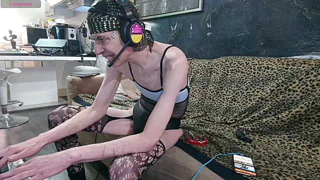 Snapshot of Doggyray44 chatting on January 23, 2025, 8:57 am Doggyray44 online show from January 23, 2025, 8:57 am