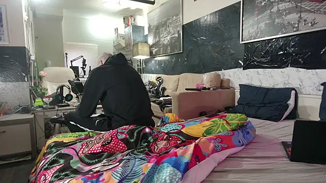 Snapshot of Doggyray44 chatting on March 23, 2025, 6:16 am Doggyray44 online show from March 23, 2025, 6:16 am