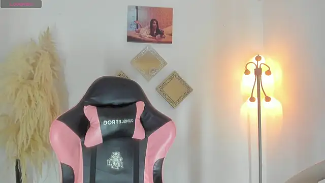 kattadoll online show from April 16, 2026, 9:50 pm