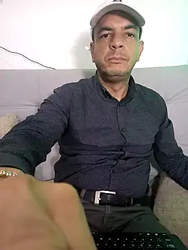 latinmartin73 online show from February 6, 2025, 12:54 am