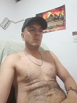 latinmartin73 online show from November 21, 2025, 2:16 pm