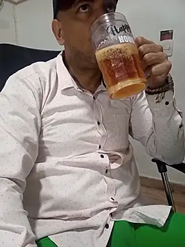 latinmartin73 online show from February 13, 2026, 12:39 am